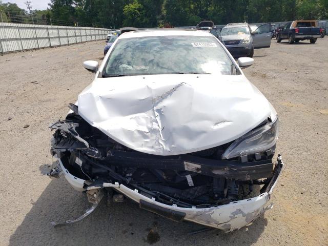 Photo 5 from auction – 2015 CHRYSLER 200 LIMITE with VIN 1C3CCCAB0FN720744