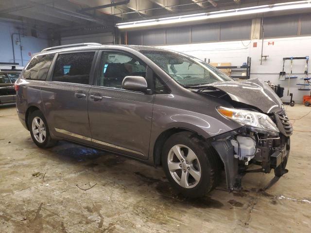 Photo 4 from auction – 2017 TOYOTA SIENNA LE with VIN 5TDKZ3DC5HS819664