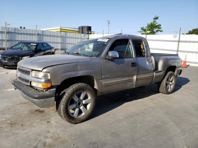 CHEVROLET SILVERADO 2000 with VIN 2GCEC19T8Y1239506 - Photo from auction