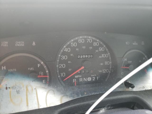 Photo 9 from auction – 2000 FORD CROWN VICT with VIN 2FAFP74W1YX204984