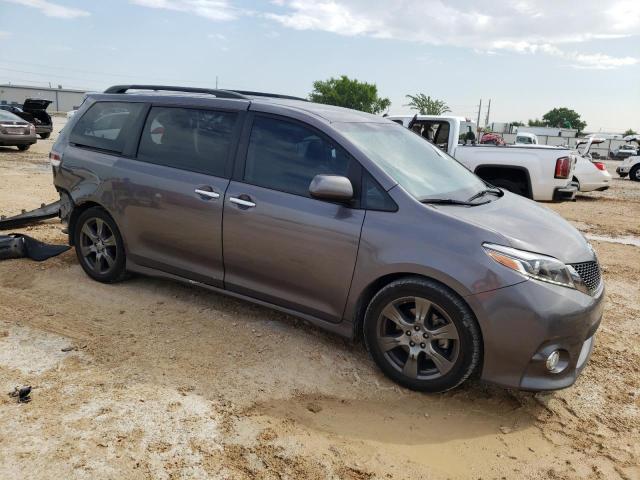 Photo 4 from auction – 2017 TOYOTA SIENNA SE with VIN 5TDXZ3DC0HS837706