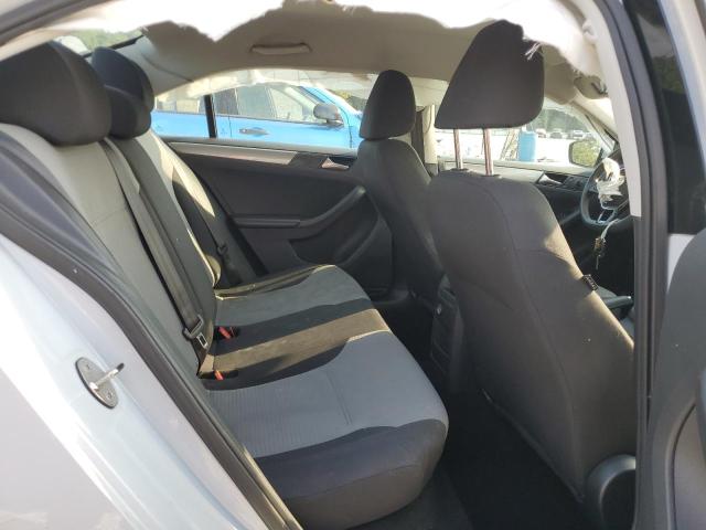 Photo 10 from auction – 2017 VOLKSWAGEN JETTA S with VIN 3VW2B7AJ7HM295025