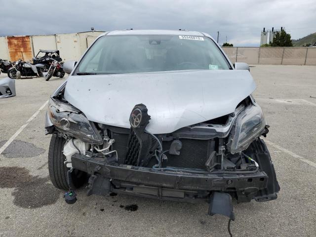 Photo 5 from auction – 2018 TOYOTA SIENNA SE with VIN 5TDXZ3DC1JS939618