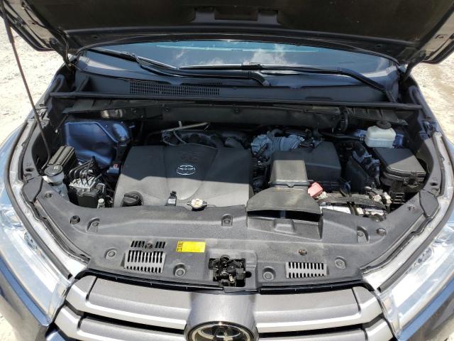 Photo 12 from auction – 2018 TOYOTA HIGHLANDER with VIN 5TDZZRFH6JS273604