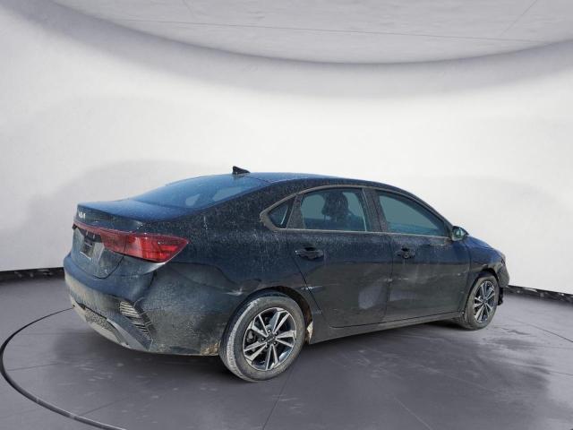 Photo 3 from auction – 2023 KIA FORTE LX with VIN 3KPF24AD1PE552833