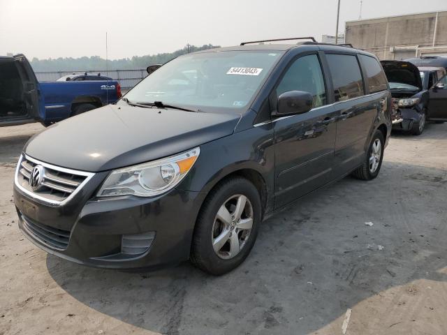 VOLKSWAGEN ROUTAN 2011 with VIN 2V4RW3DG8BR738772 - Photo from auction
