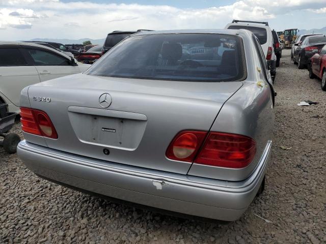 Photo 6 from auction – 1998 MERCEDES-BENZ E 320 4MAT with VIN WDBJF82F0WX010528