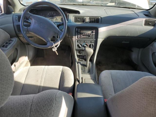 Photo 8 from auction – 2000 TOYOTA CAMRY CE with VIN 4T1BG22K3YU689286