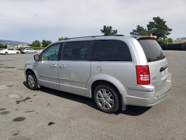 Photo 2 from auction – 2010 CHRYSLER TOWN & COU with VIN 2A4RR5DX0AR293479