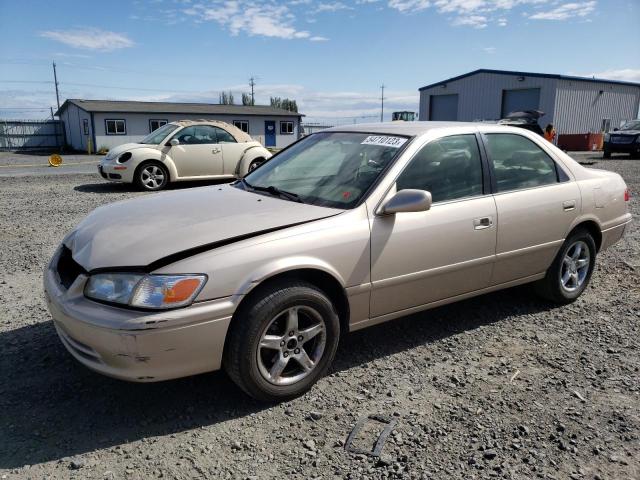 TOYOTA CAMRY CE 2000 with VIN 4T1BG22K6YU986455 - Photo from auction