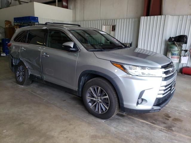 Photo 4 from auction – 2019 TOYOTA HIGHLANDER with VIN 5TDKZRFH1KS569004