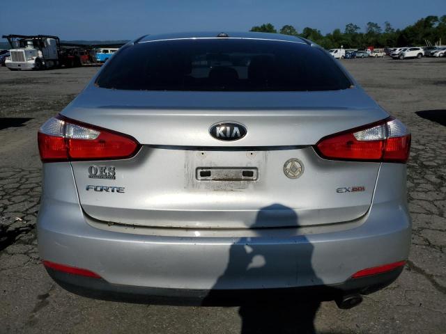 Photo 6 from auction – 2015 KIA FORTE EX with VIN KNAFX4A88F5262374