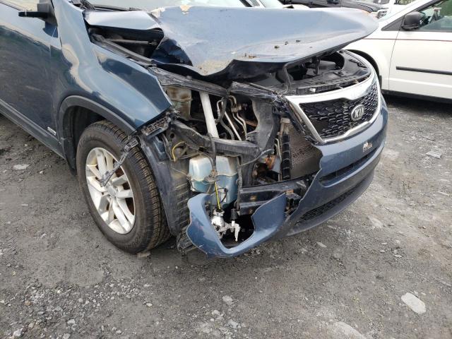Photo 13 from auction – 2015 KIA SORENTO LX with VIN 5XYKTDA79FG562601