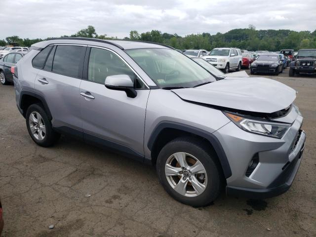 Zdjęcie 4 z aukcji – 2019 TOYOTA RAV4 XLE z VIN JTMP1RFV1KD041753