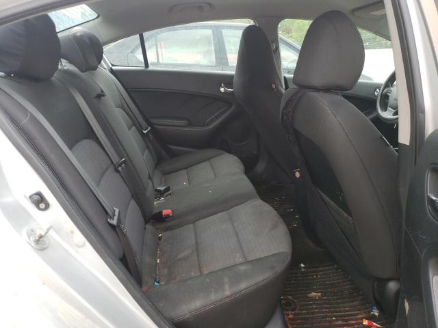 Photo 10 from auction – 2016 KIA FORTE LX with VIN KNAFX4A60G5517907