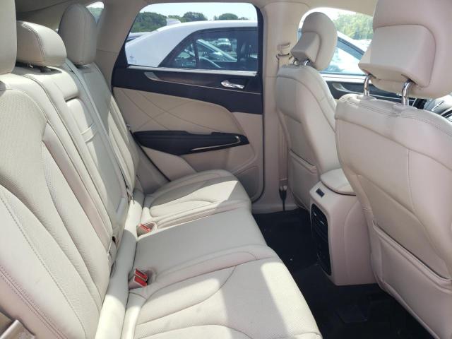 Photo 10 from auction – 2019 LINCOLN MKC RESERV with VIN 5LMCJ3D93KUL14993