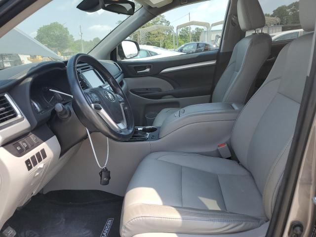 Photo 7 from auction – 2017 TOYOTA HIGHLANDER with VIN 5TDKZRFH0HS519154