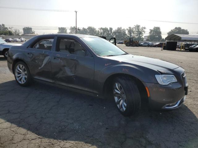 Foto 4 de la subasta – 2015 CHRYSLER 300C con VIN 2C3CCAEG1FH922608