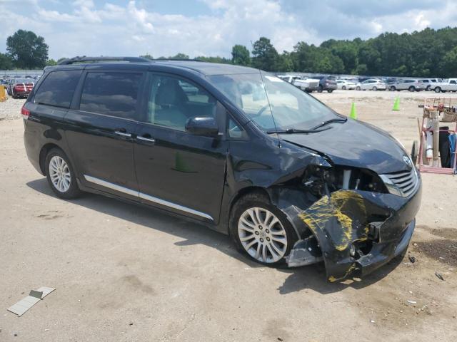 Photo 4 from auction – 2013 TOYOTA SIENNA XLE with VIN 5TDYK3DC2DS281305