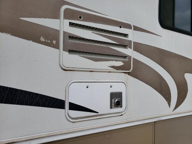 Photo 9 from auction – 2001 HOLR MOTORHOME with VIN 1RF12041012013735