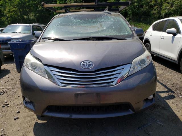 Photo 5 from auction – 2011 TOYOTA SIENNA XLE with VIN 5TDDK3DC9BS017803