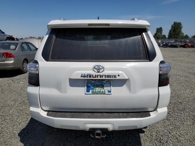 Photo 6 from auction – 2018 TOYOTA 4RUNNER SR with VIN JTEBU5JR3J5504159