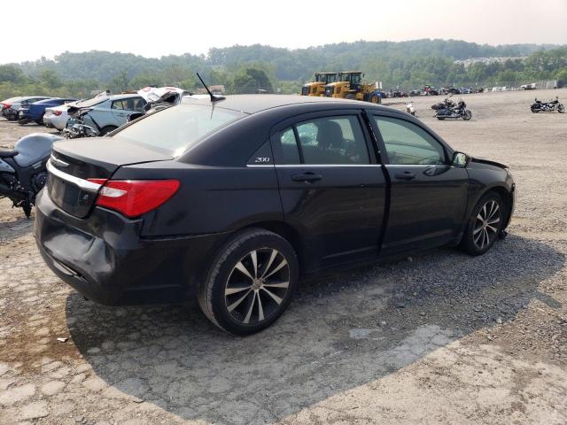 Photo 3 from auction – 2013 CHRYSLER 200 TOURIN with VIN 1C3CCBBB2DN574708