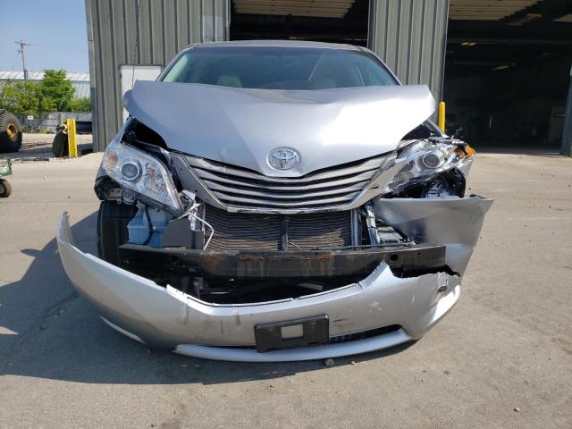 Photo 5 from auction – 2012 TOYOTA SIENNA XLE with VIN 5TDYK3DC0CS227841