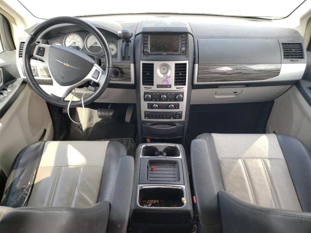 Photo 8 from auction – 2010 CHRYSLER TOWN & COU with VIN 2A4RR5DX0AR293479
