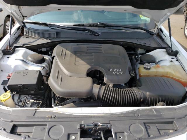 Photo 11 from auction – 2016 CHRYSLER 300C with VIN 2C3CCAEG1GH216630