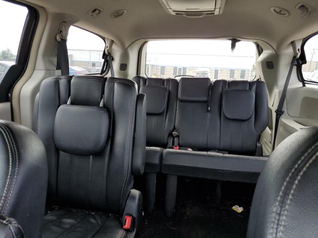 Photo 10 from auction – 2016 CHRYSLER TOWN & COU with VIN 2C4RC1BG6GR231192