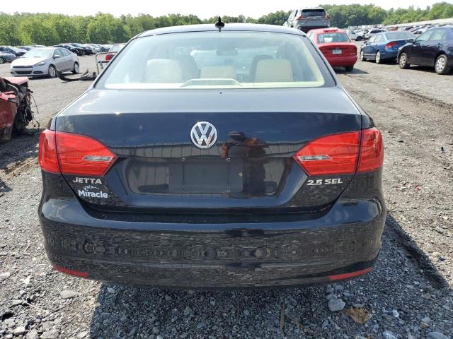 Photo 6 from auction – 2011 VOLKSWAGEN JETTA SEL with VIN 3VWLZ7AJ0BM102415