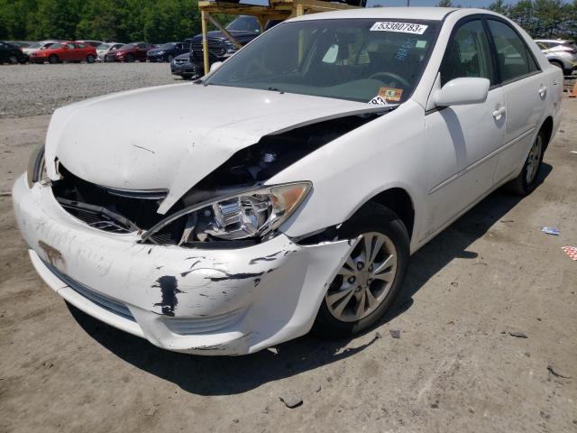 TOYOTA CAMRY LE 2005 with VIN 4T1BF32K55U616389 - Photo from auction