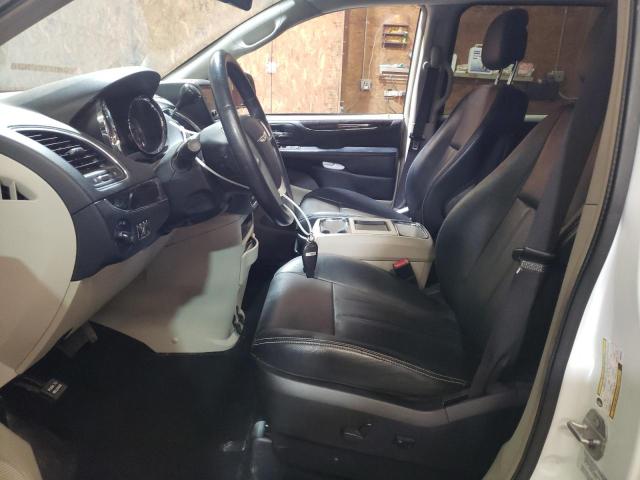 Photo 7 from auction – 2016 CHRYSLER TOWN & COU with VIN 2C4RC1BG4GR205707
