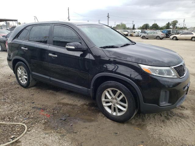 Photo 4 from auction – 2015 KIA SORENTO LX with VIN 5XYKT3A60FG646307