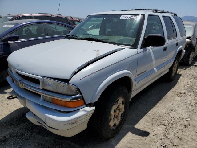 CHEVROLET BLAZER 2001 with VIN 1GNDT13W712130482 - Photo from auction