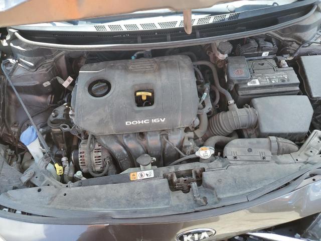Zdjęcie 11 z aukcji – 2017 KIA FORTE LX z VIN 3KPFK4A78HE084448