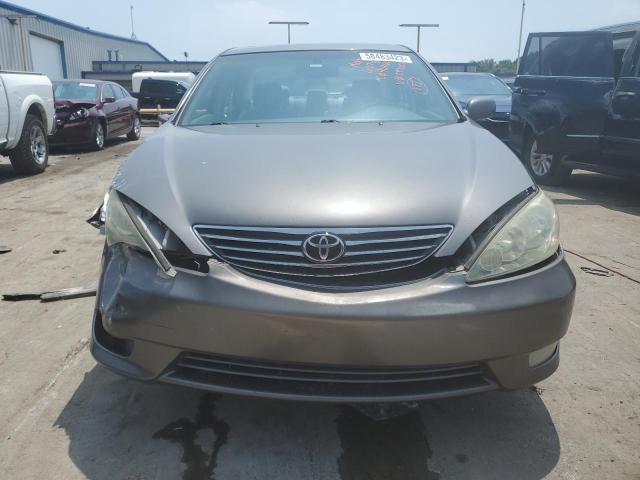 Photo 5 from auction – 2005 TOYOTA CAMRY LE with VIN 4T1BF30K15U597052
