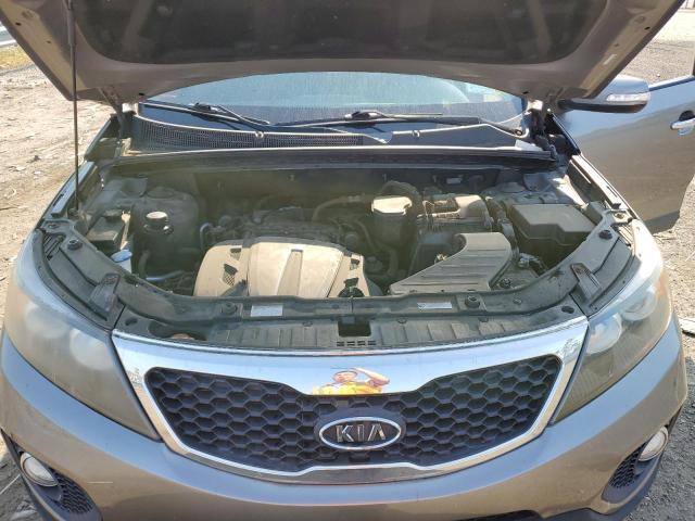 Photo 12 from auction – 2011 KIA SORENTO with VIN 5XYKU4A26BG062472