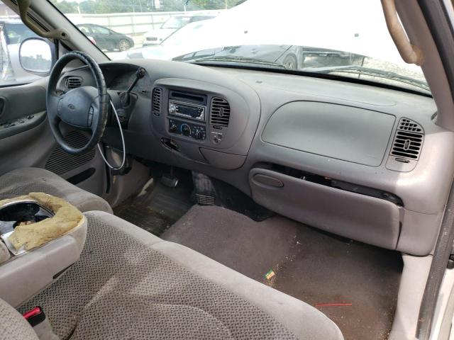Photo 8 from auction – 2000 FORD F150 2WD with VIN 1FTRF17W4YNC31844