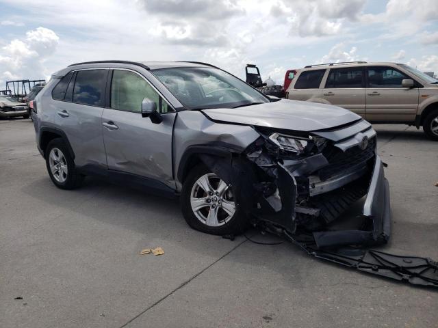 Photo 4 from auction – 2021 TOYOTA RAV4 XLE with VIN JTMW1RFV2MD062254