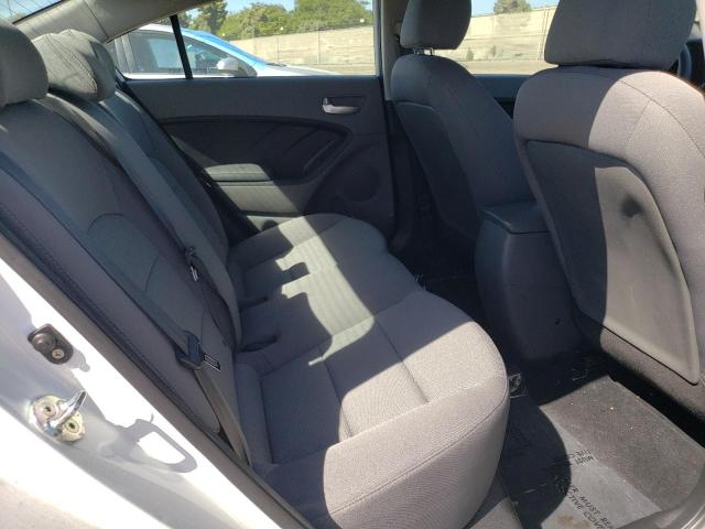 Photo 10 from auction – 2018 KIA FORTE LX with VIN 3KPFK4A74JE240832