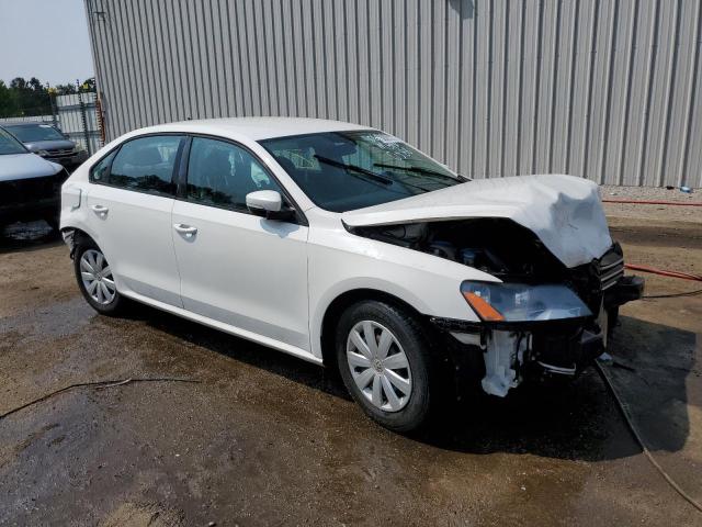 Photo 4 from auction – 2013 VOLKSWAGEN PASSAT S with VIN 1VWAP7A38DC140588