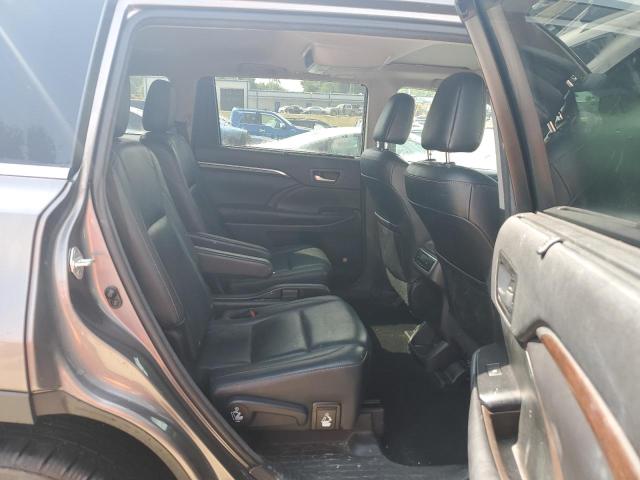 Photo 11 from auction – 2016 TOYOTA HIGHLANDER with VIN 5TDYKRFH6GS169896