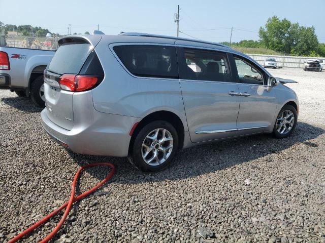 Photo 3 from auction – 2017 CHRYSLER PACIFICA L with VIN 2C4RC1GG0HR531031