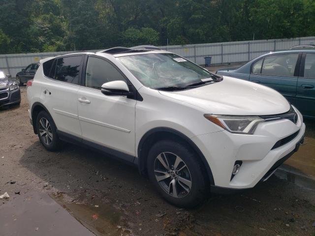 Photo 4 from auction – 2017 TOYOTA RAV4 XLE with VIN JTMRFREV7HJ126859