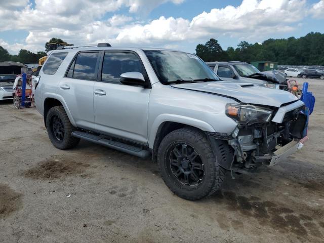 Photo 4 from auction – 2016 TOYOTA 4RUNNER SR with VIN JTEBU5JR0G5310925