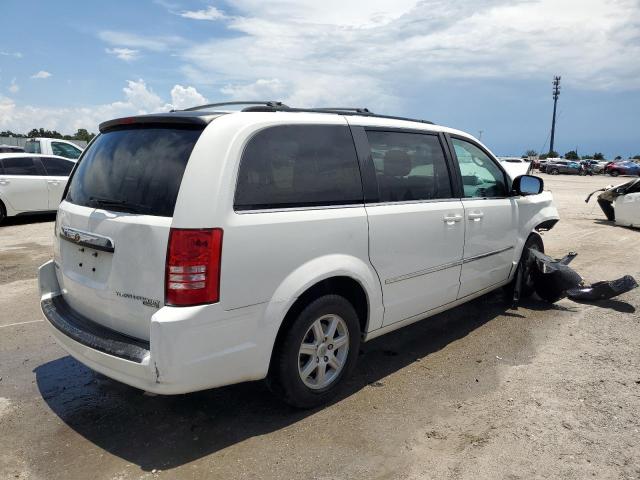 Photo 3 from auction – 2010 CHRYSLER TOWN & COU with VIN 2A4RR5D18AR493151
