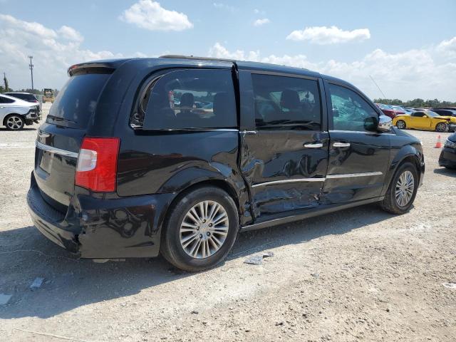 Photo 3 from auction – 2015 CHRYSLER TOWN & COU with VIN 2C4RC1CG7FR554163