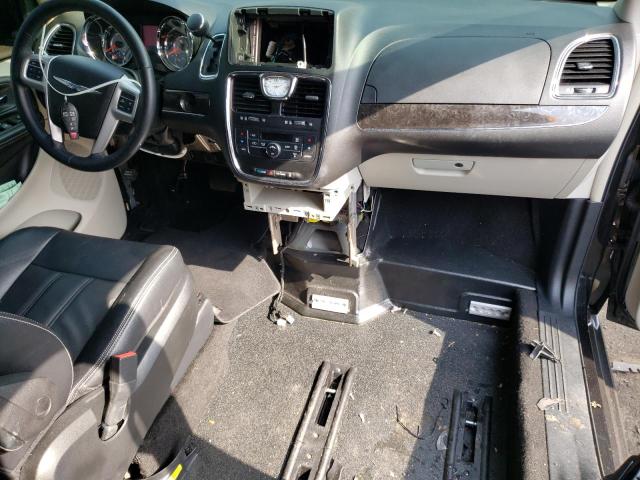 Photo 8 from auction – 2014 CHRYSLER TOWN & COU with VIN 2C4RC1BG8ER436719